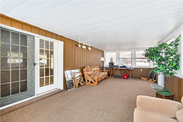 3604 Rosebriar Ave., Shaler, PA 15116