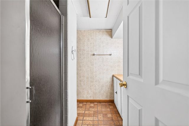 3604 Rosebriar Ave., Shaler, PA 15116