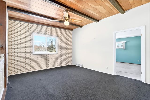 3604 Rosebriar Ave., Shaler, PA 15116