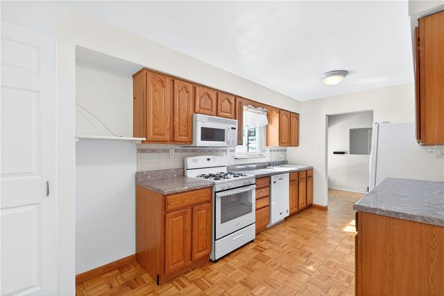 3604 Rosebriar Ave., Shaler, PA 15116