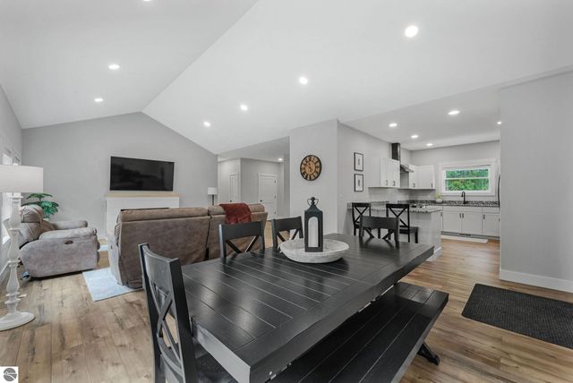 7661 Switchback Trail, Buckley, MI 49620