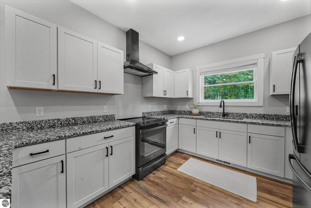 7661 Switchback Trail, Buckley, MI 49620