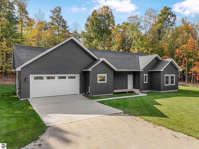7661 Switchback Trail, Buckley, MI 49620