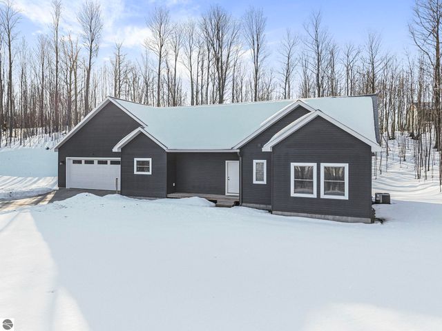7661 Switchback Trail, Buckley, MI 49620