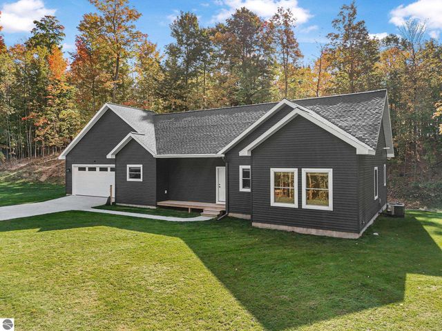7661 Switchback Trail, Buckley, MI 49620