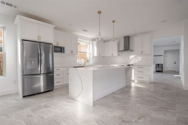 33 Blue Feather Road, Santa Fe, NM 87508