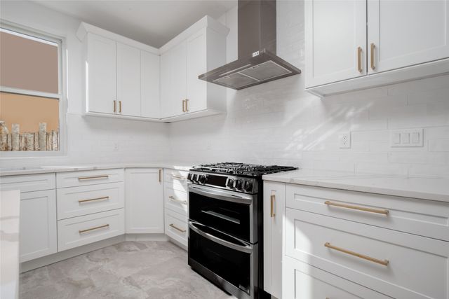 33 Blue Feather Road, Santa Fe, NM 87508