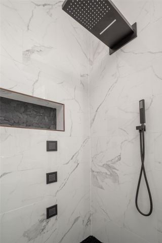 33 Blue Feather Road, Santa Fe, NM 87508