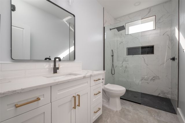 33 Blue Feather Road, Santa Fe, NM 87508