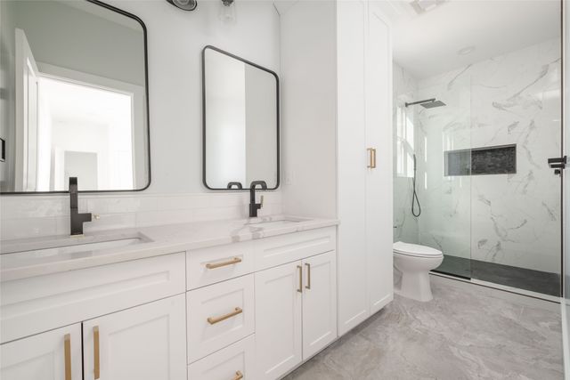 33 Blue Feather Road, Santa Fe, NM 87508