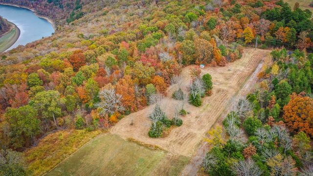 40 Eagle Ridge Dr., Greers Ferry, AR 72067