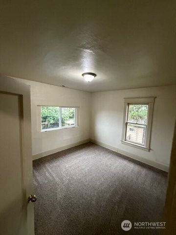 4825 S I Street, Tacoma, WA 98408