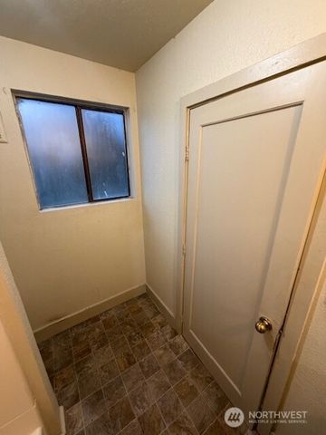 4825 S I Street, Tacoma, WA 98408