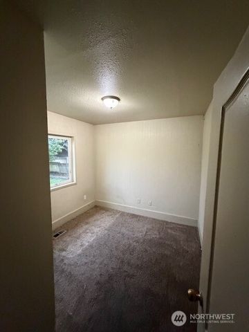 4825 S I Street, Tacoma, WA 98408