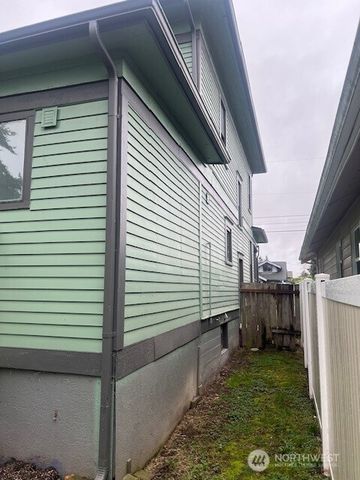 4825 S I Street, Tacoma, WA 98408