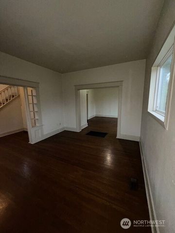 4825 S I Street, Tacoma, WA 98408