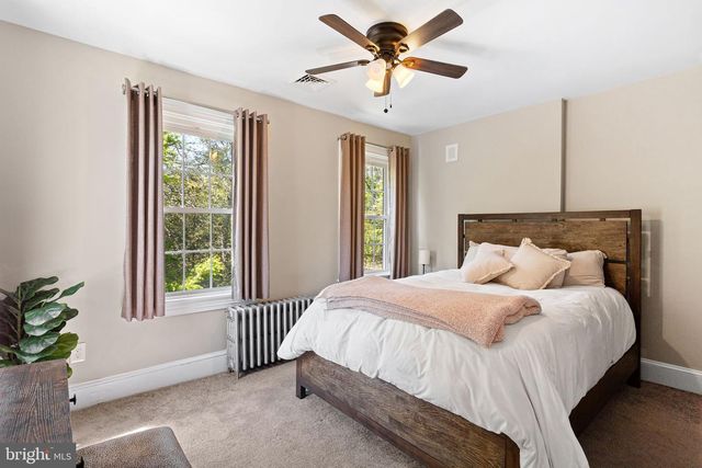 5 HADDON AVE, Gibbsboro, NJ 08026