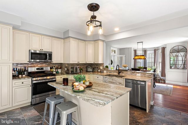 5 HADDON AVE, Gibbsboro, NJ 08026