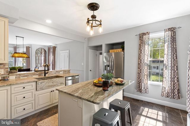 5 HADDON AVE, Gibbsboro, NJ 08026