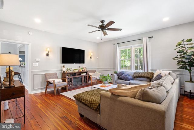 5 HADDON AVE, Gibbsboro, NJ 08026