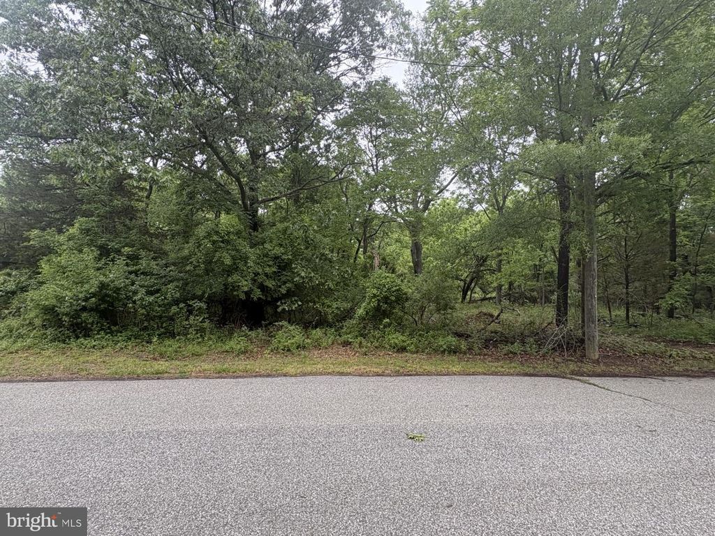 561 THIRD AVE, Glassboro, NJ 08028
