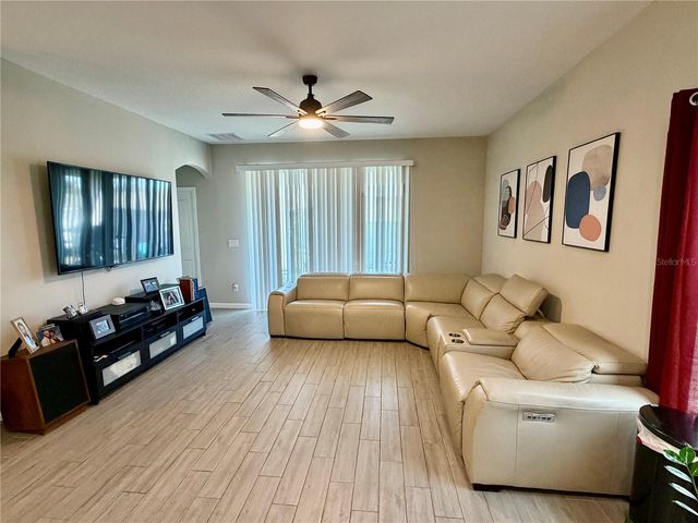 1073 CHELAN FALLS DRIVE, Deland, FL 32724