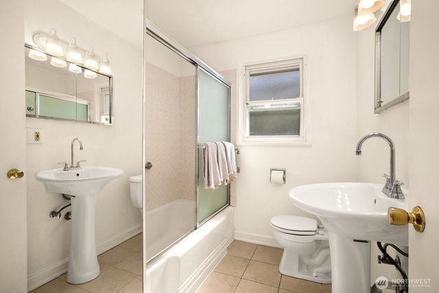 4015 W Prosper Street, Seattle, WA 98199