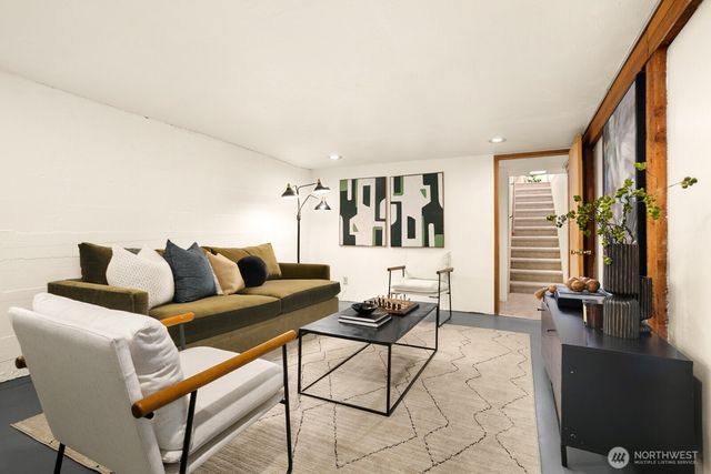 4015 W Prosper Street, Seattle, WA 98199