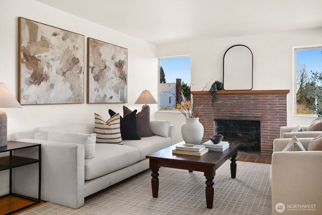 4015 W Prosper Street, Seattle, WA 98199