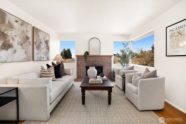 4015 W Prosper Street, Seattle, WA 98199