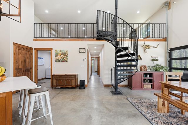 1020 W Owens Rd, Deer Park, WA 99006