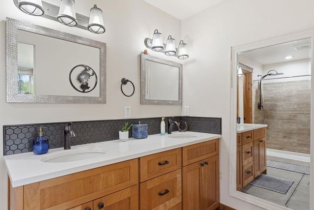 1020 W Owens Rd, Deer Park, WA 99006