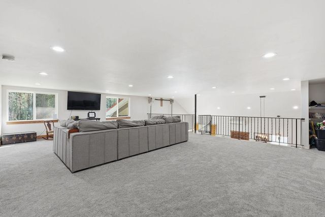 1020 W Owens Rd, Deer Park, WA 99006