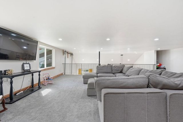 1020 W Owens Rd, Deer Park, WA 99006