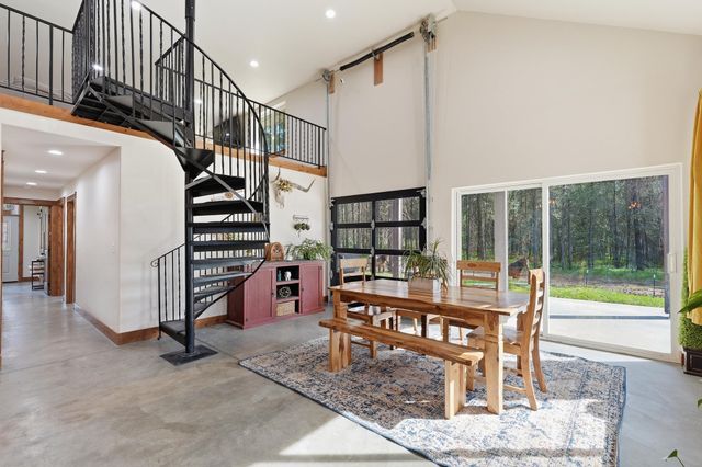 1020 W Owens Rd, Deer Park, WA 99006