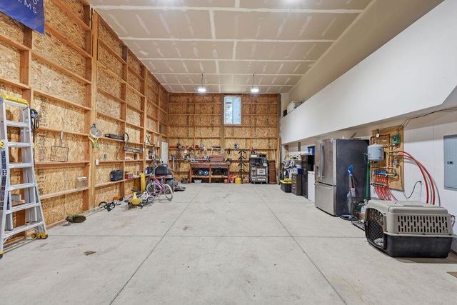 1020 W Owens Rd, Deer Park, WA 99006