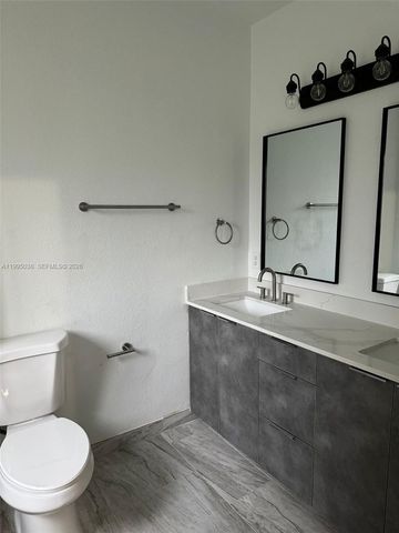 319 SE 20th Ter 319, Homestead, FL 33033