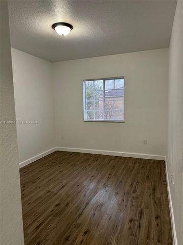 319 SE 20th Ter 319, Homestead, FL 33033