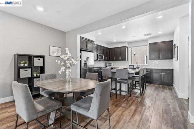 112 Apricot St, Livermore, CA 94551