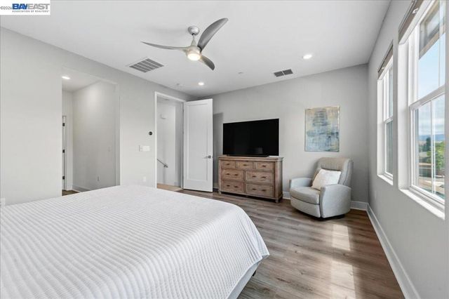 112 Apricot St, Livermore, CA 94551