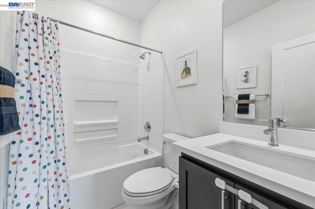 112 Apricot St, Livermore, CA 94551
