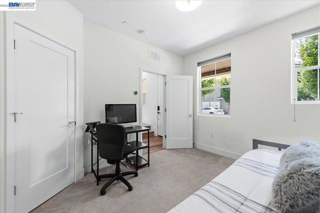 112 Apricot St, Livermore, CA 94551