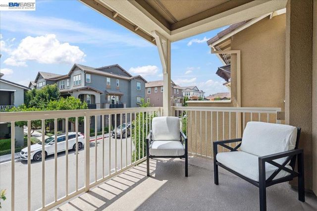 112 Apricot St, Livermore, CA 94551
