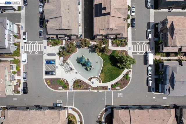 112 Apricot St, Livermore, CA 94551