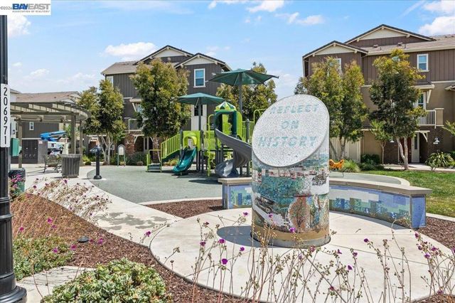 112 Apricot St, Livermore, CA 94551
