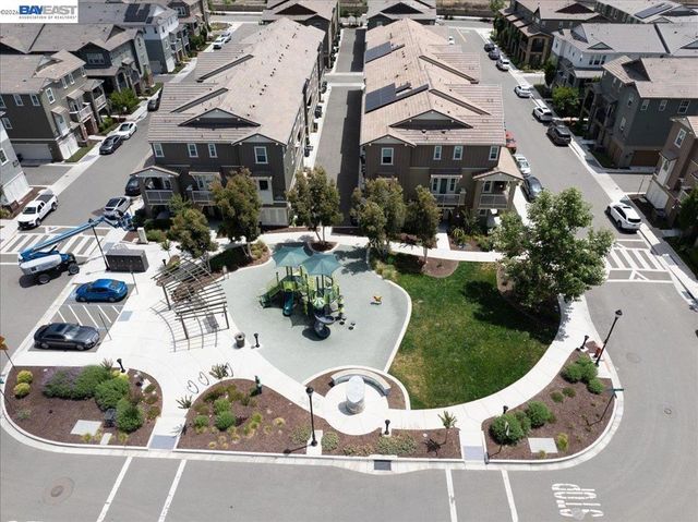 112 Apricot St, Livermore, CA 94551