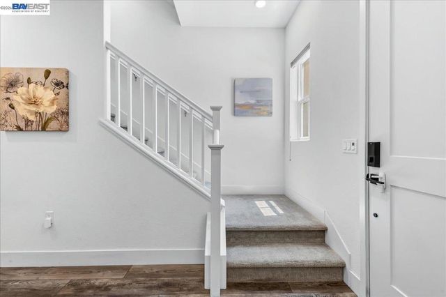 112 Apricot St, Livermore, CA 94551