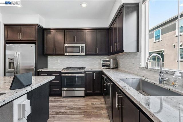 112 Apricot St, Livermore, CA 94551