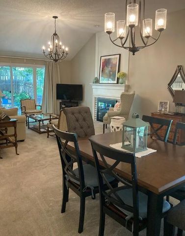 11318 King Street, Overland Park, KS 66210