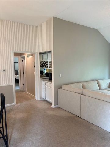 11318 King Street, Overland Park, KS 66210